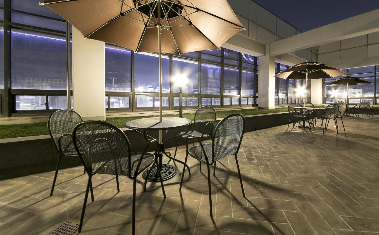 If Business Hotel Чангуон Екстериор снимка